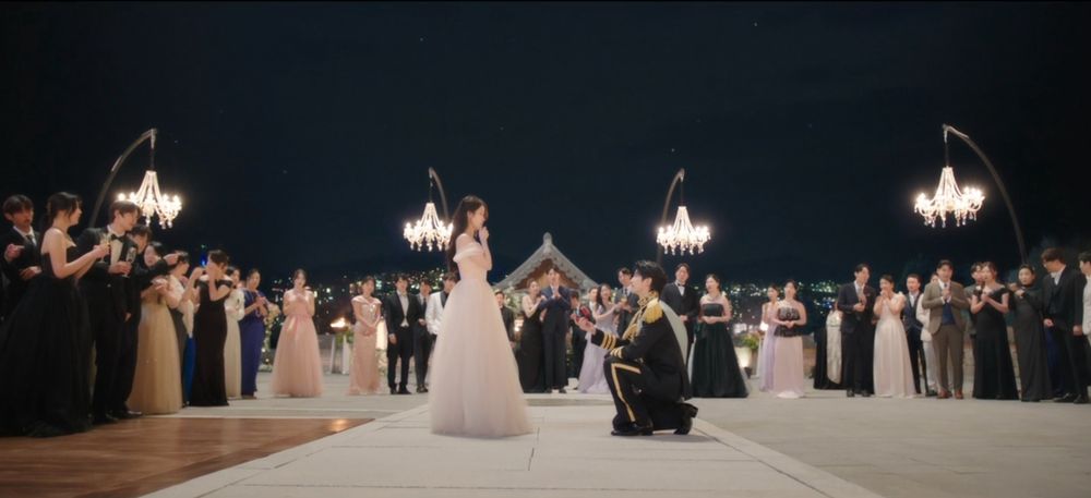 IU點頭關鍵是它？邊佑錫《21世紀大君夫人》夢幻「藍寶石求婚鑽戒」找到了！原來是來自卡地亞！-7