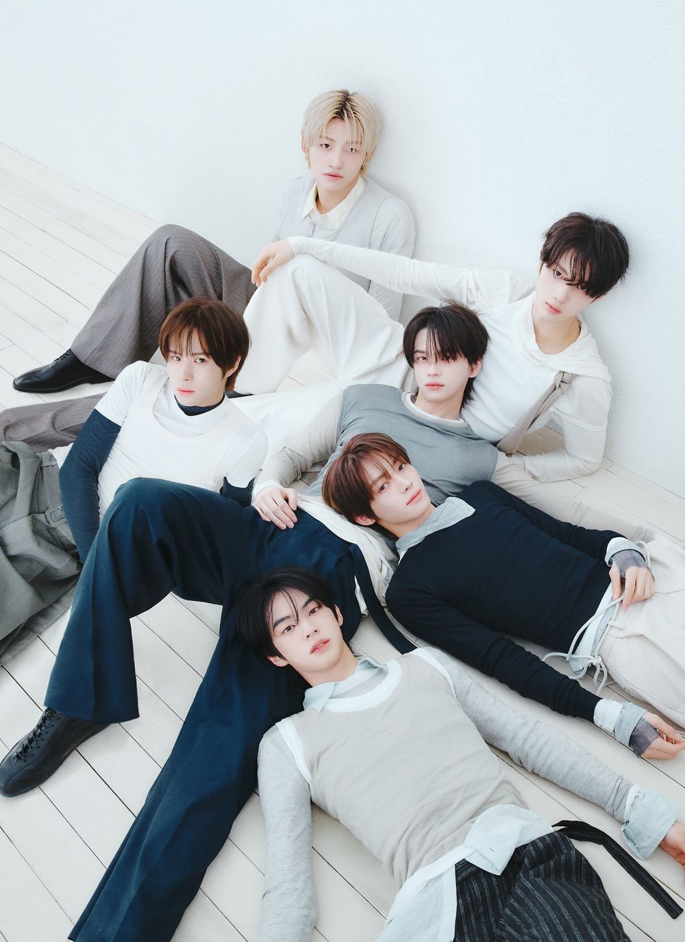 42們看了沒！TWS新歌《You, You》公開！MV造型「貴族少爺、Y2K少年」超多變！直接把青春男友感拉滿！-3