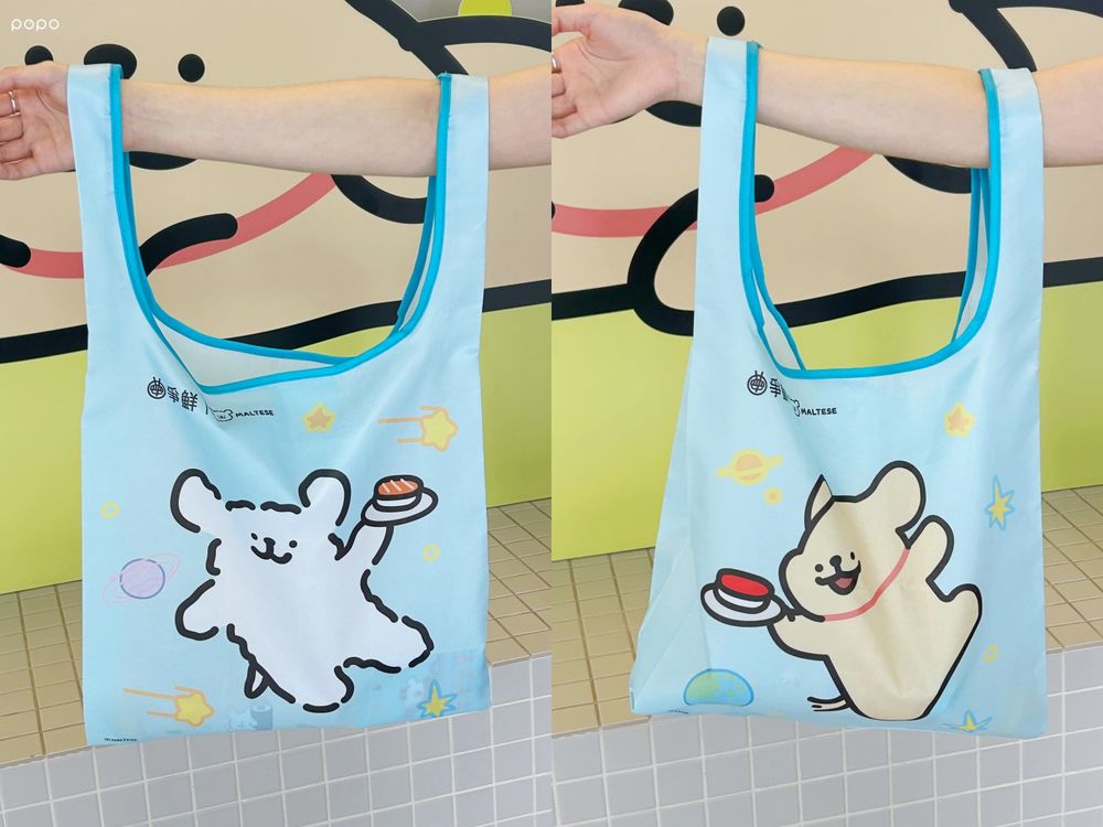 爭鮮跟線條小狗聯名啦！萌翻「鮮蝦壽司小金毛吊飾、Maltese茶碗蒸購物袋」全都太想要！-3