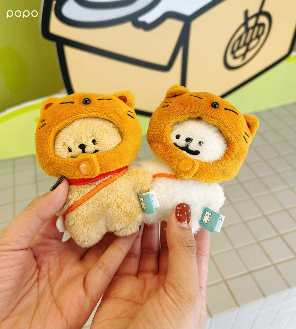 爭鮮跟線條小狗聯名啦！萌翻「鮮蝦壽司小金毛吊飾、Maltese茶碗蒸購物袋」全都太想要！-16