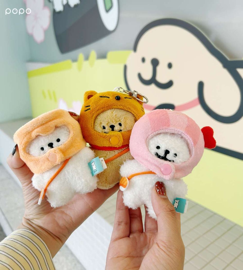 爭鮮跟線條小狗聯名啦！萌翻「鮮蝦壽司小金毛吊飾、Maltese茶碗蒸購物袋」全都太想要！-13