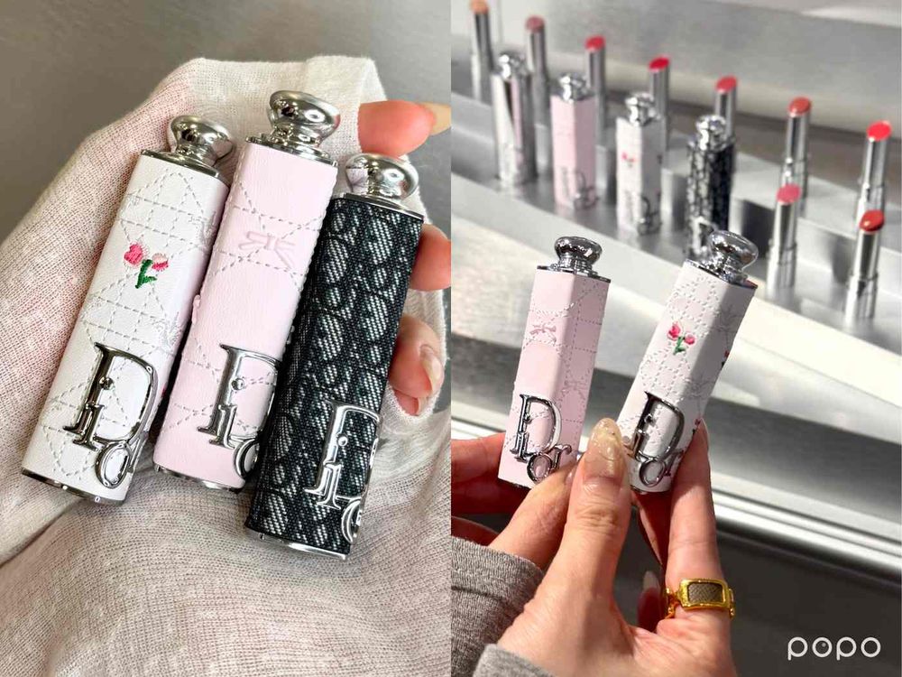 全網暴動迪奧水光唇膏開賣！JISOO同款初戀裸粉唇搭配蝴蝶結、玫瑰、丹寧限量高訂外殼，官網開賣秒售光！-2