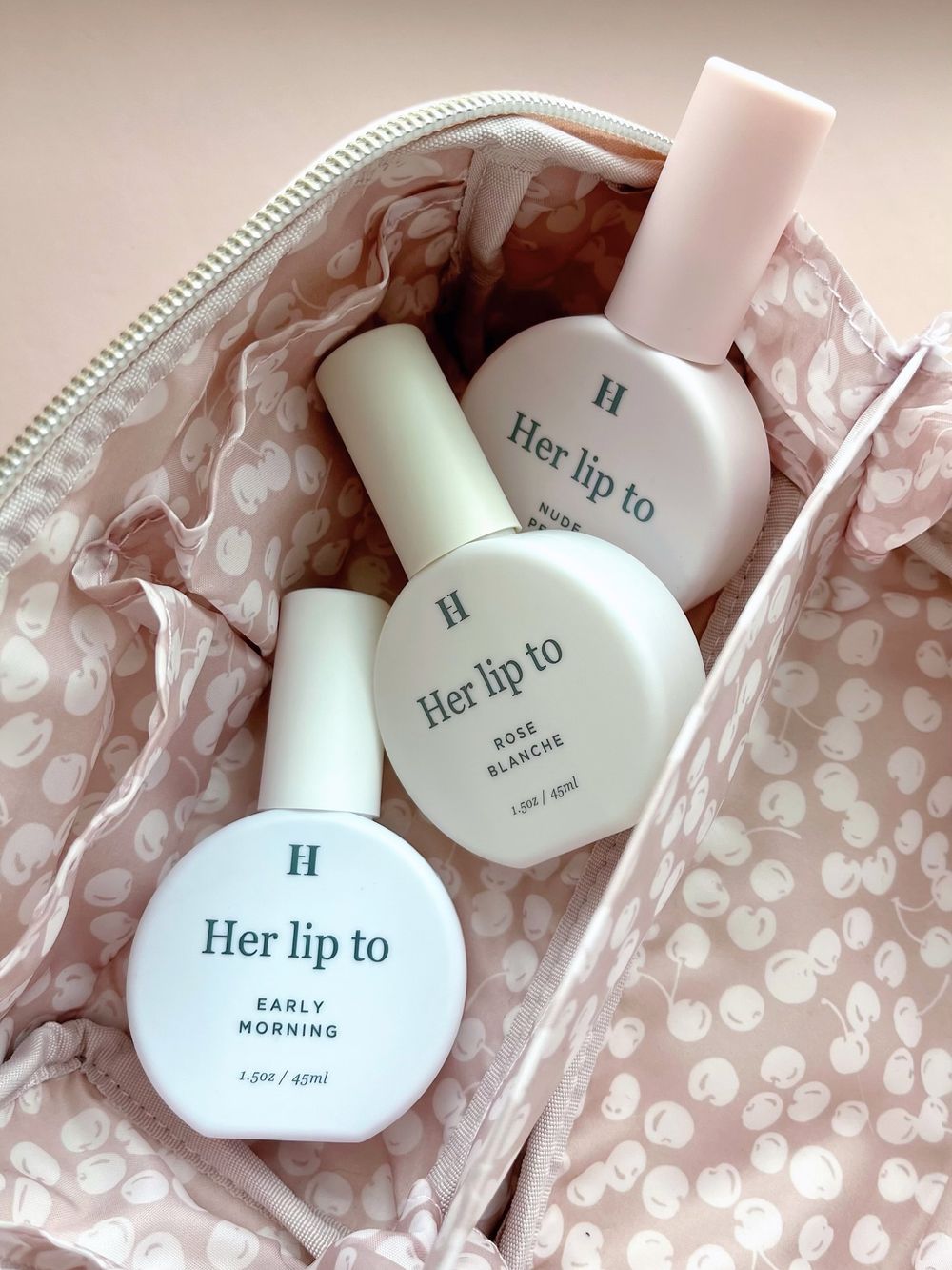 開賣日凌晨就大排長龍！日女最愛Her lip to「清冷千金香」聯名全家，打造三款高貴而不貴香氛噴霧！-6