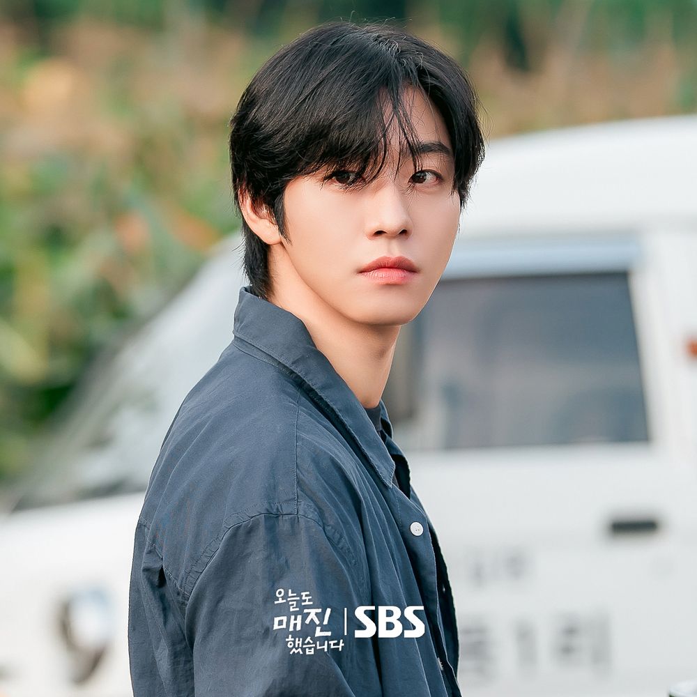Netflix《秒殺愛情》默默爆紅！安孝燮「最帥農夫」形象大圈粉！188公分模特比例、精品大牌搶著愛！-15