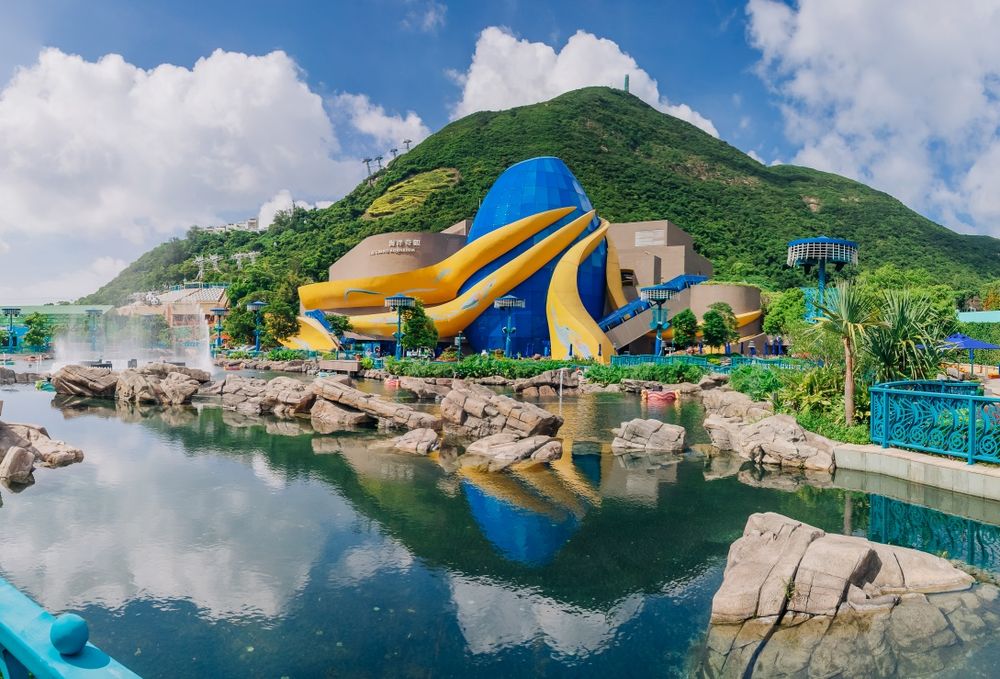 2026香港旅遊必去6大景點活動推薦！迪士尼樂園雪寶迎賓大使可愛爆炸、《蒙娜麗莎展》名畫免費看！-13