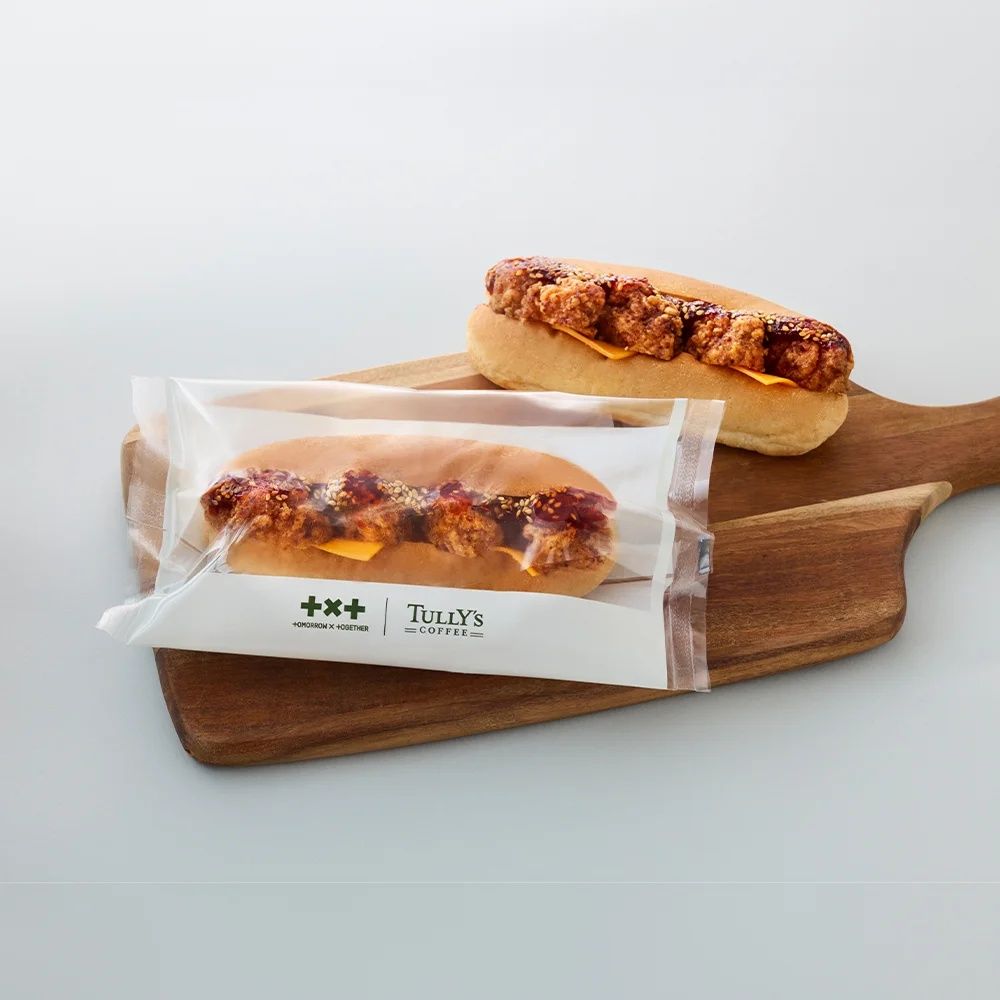 TXT跟Tully's Coffee聯名了！限定「焦糖泡沫美式咖啡&地瓜麵包」必點、還有限量TXT聯名貼紙要買！-9