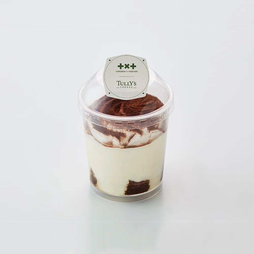 TXT跟Tully's Coffee聯名了！限定「焦糖泡沫美式咖啡&地瓜麵包」必點、還有限量TXT聯名貼紙要買！-11