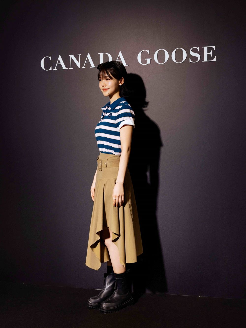CANADA GOOSE夏天新品根本百搭神器！林廷憶同款「經典白T、Polo衫」隨便搭都超好看！-7