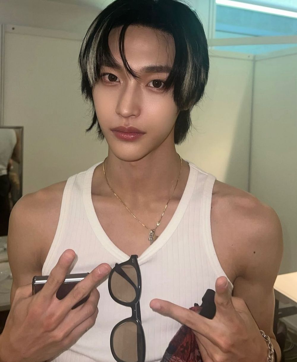 夏天福利來了！韓網公認「白背心男神」天花板！SKZ方燦肌肉炸裂、ATEEZ崔傘震胸舞性感到封神！-11