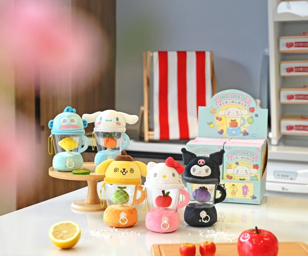 《玩具總動員5》新品太可愛！「莉莉板絨毛吊飾、草裙三眼怪玩偶、胡迪收納包」百元就能收！-6