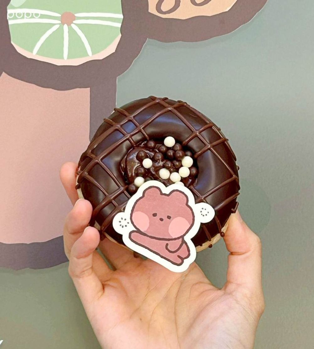 Krispy Kreme跟LINE FRIENDS minini聯名啦！超Q「熊大柑橘可可甜甜圈、貼紙包」必買一次看！-8