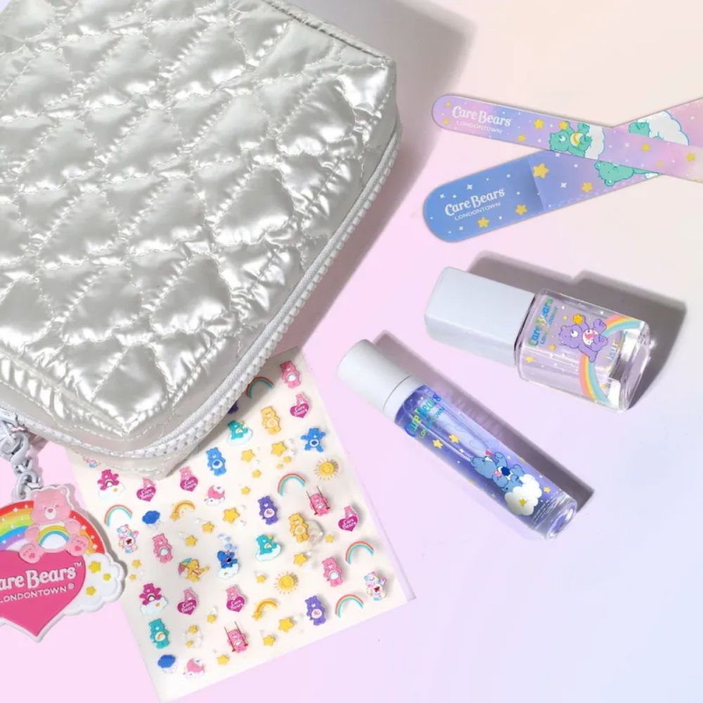 Care Bears粉絲真的會失心瘋！LONDONTOWN聯名彩虹熊太萌，5款療癒指彩、限定美甲包必收藏！-25