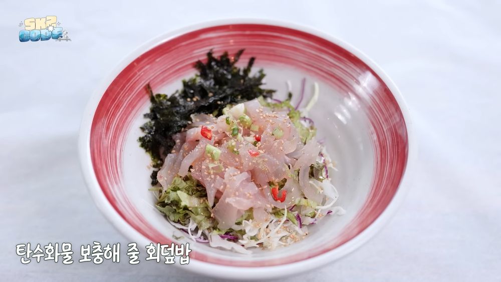 Stray Kids釜山同款餐廳景點懶人包！全員狂吃「這間」豬肉湯飯、海景咖啡廳拍攝背後竟有暖心故事？-16