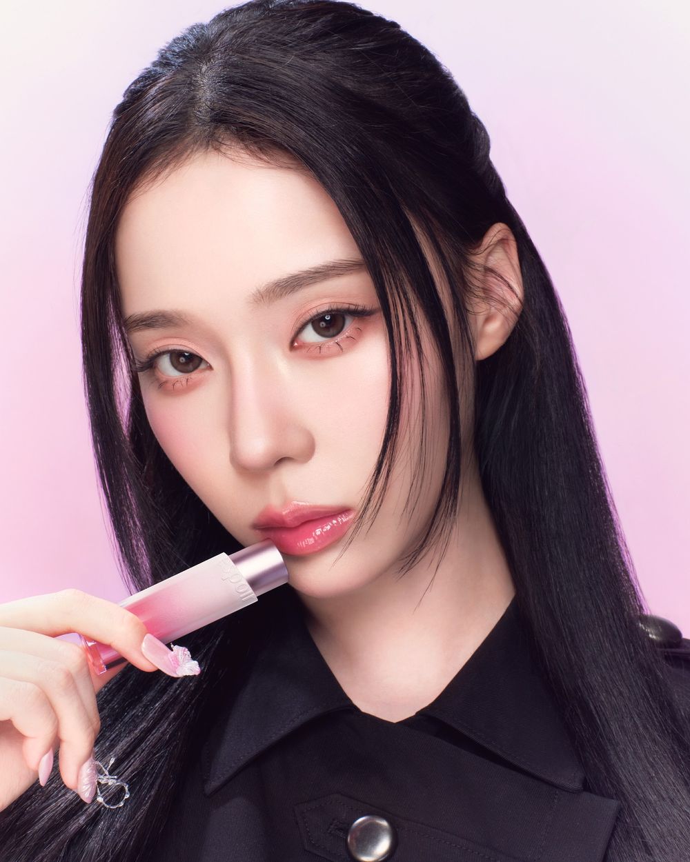 OLIVE YOUNG熱賣espoir水光唇膏升級！光澤唇彩也能不沾杯不黏膩，Winter同款「清冷莓果玫瑰色」美暈！-4