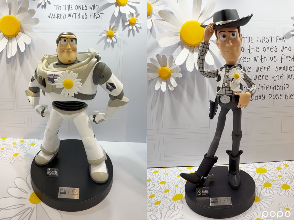 GD品牌夢幻聯名《玩具總動員》！「滿牆小雛菊、巨型胡迪」一定要打卡、限定周邊慢一步真的買不到！-5