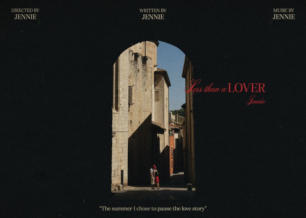 Jennie新歌〈Less Than a Lover〉穿什麼？5套「夏日仙女造型」全解析！每套都是約會度假模範穿搭！-6