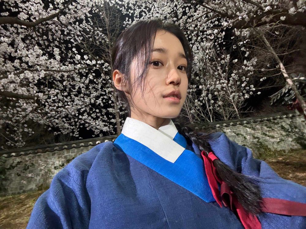 《鬼謎東宮》盧允瑞美成韓國新一代整形範本！拍戲前一步驟打造「透明水光肌」全靠妝前神物，歷任美妝代言一次看！-21