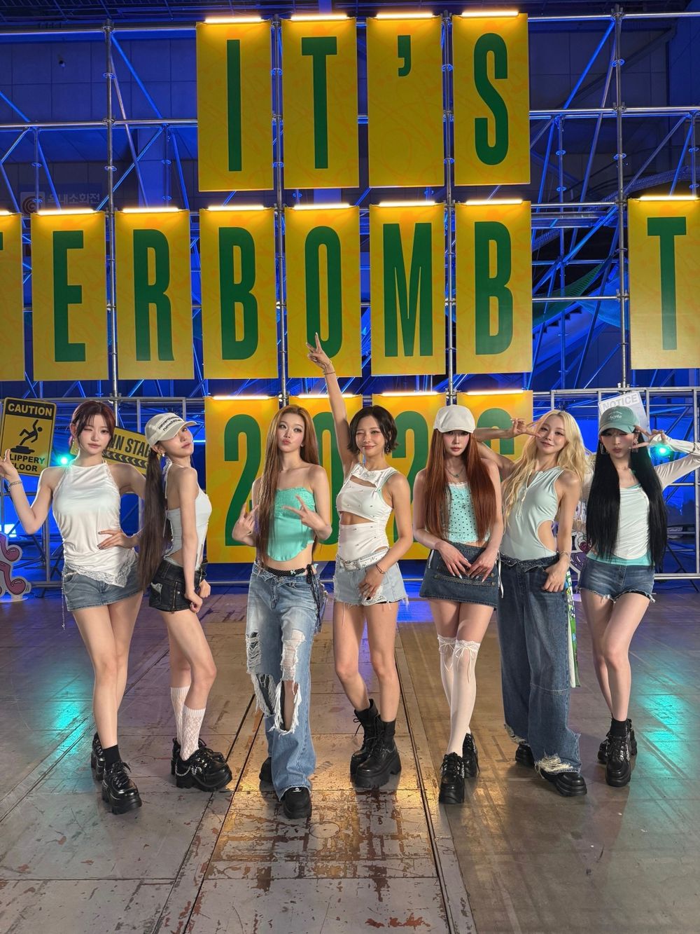 顧眼睛時間到！2026韓國Waterbomb男女神火辣造型回顧！卡寶再度辣翻全場、BTOB旼赫「神級腹肌」太犯規！-16
