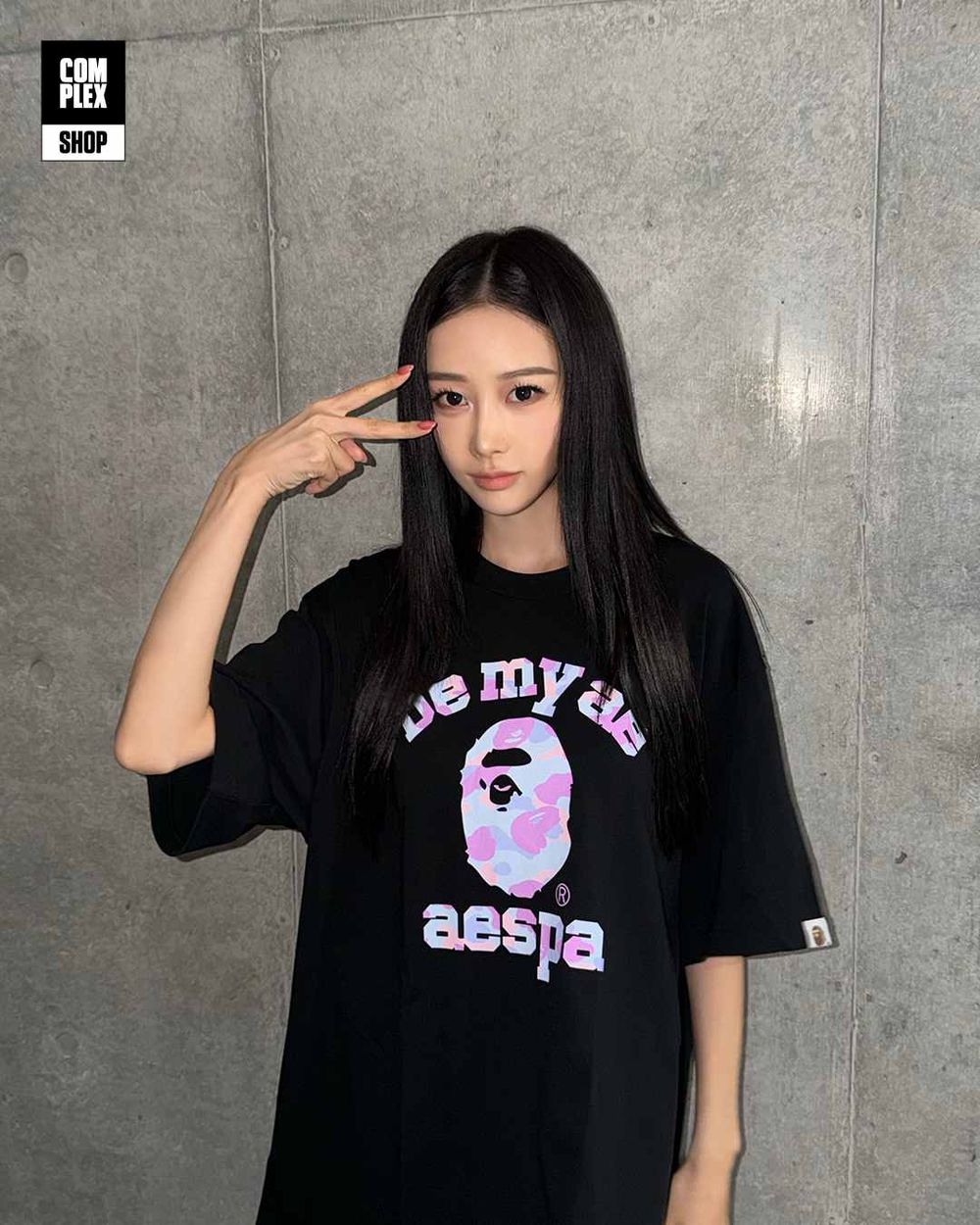 MY們請注意！BAPE和aespa聯名系列真的來了！小檸檬Baby Milo吊飾、上衣可愛瘋！-6