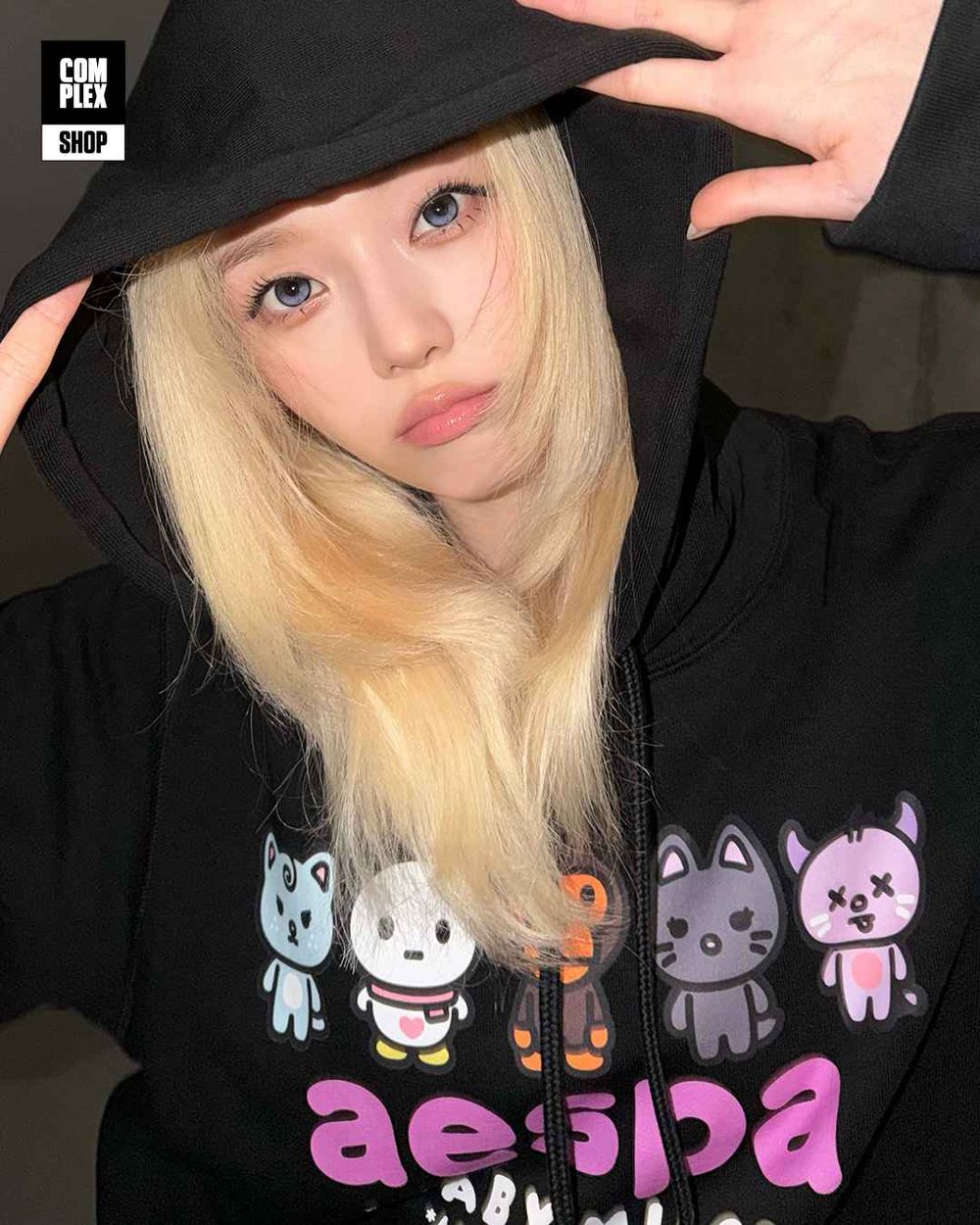 MY們請注意！BAPE和aespa聯名系列真的來了！小檸檬Baby Milo吊飾、上衣可愛瘋！-3