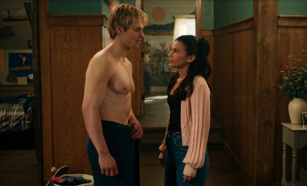 2026年8月Netflix上架片單！丁海寅首搭賀營《我的荒糖戀愛》甜蜜開播，宋江、李濬榮神顏校園劇準備洗版！-11