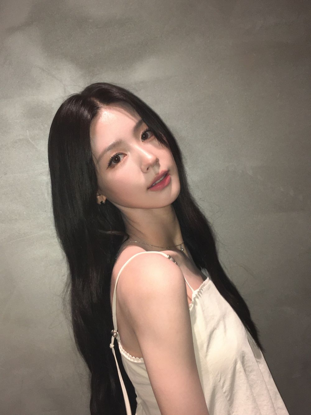 網熱議眼睛最美的KPOP女偶像！張員瑛甜美感十足，Jisoo無辜桃花眼，子瑜標準「大眼美人」-7