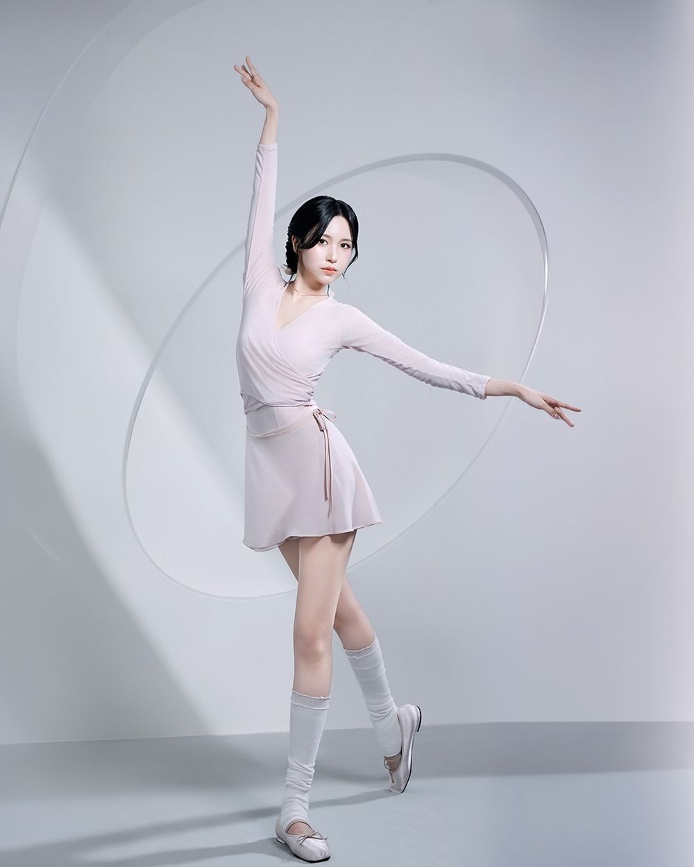 MINA同款「芭蕾高訂水光肌」太美！日韓都在買TFIT仙氣底妝CP，貼妝飾底乳＋寶寶粉光澤蜜粉皮膚亮到發光！-11