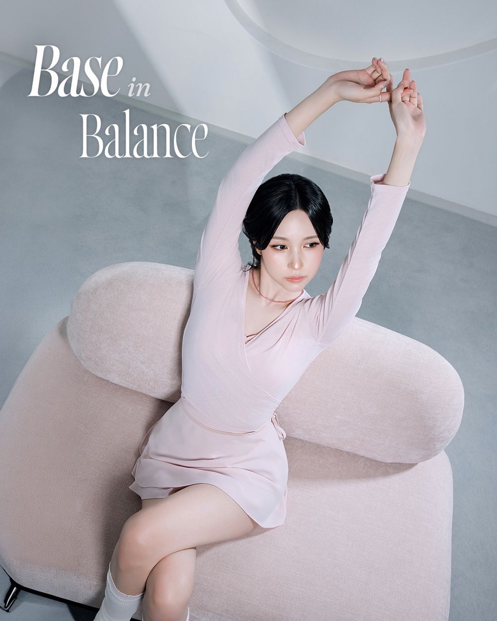 MINA同款「芭蕾高訂水光肌」太美！日韓都在買TFIT仙氣底妝CP，貼妝飾底乳＋寶寶粉光澤蜜粉皮膚亮到發光！-10