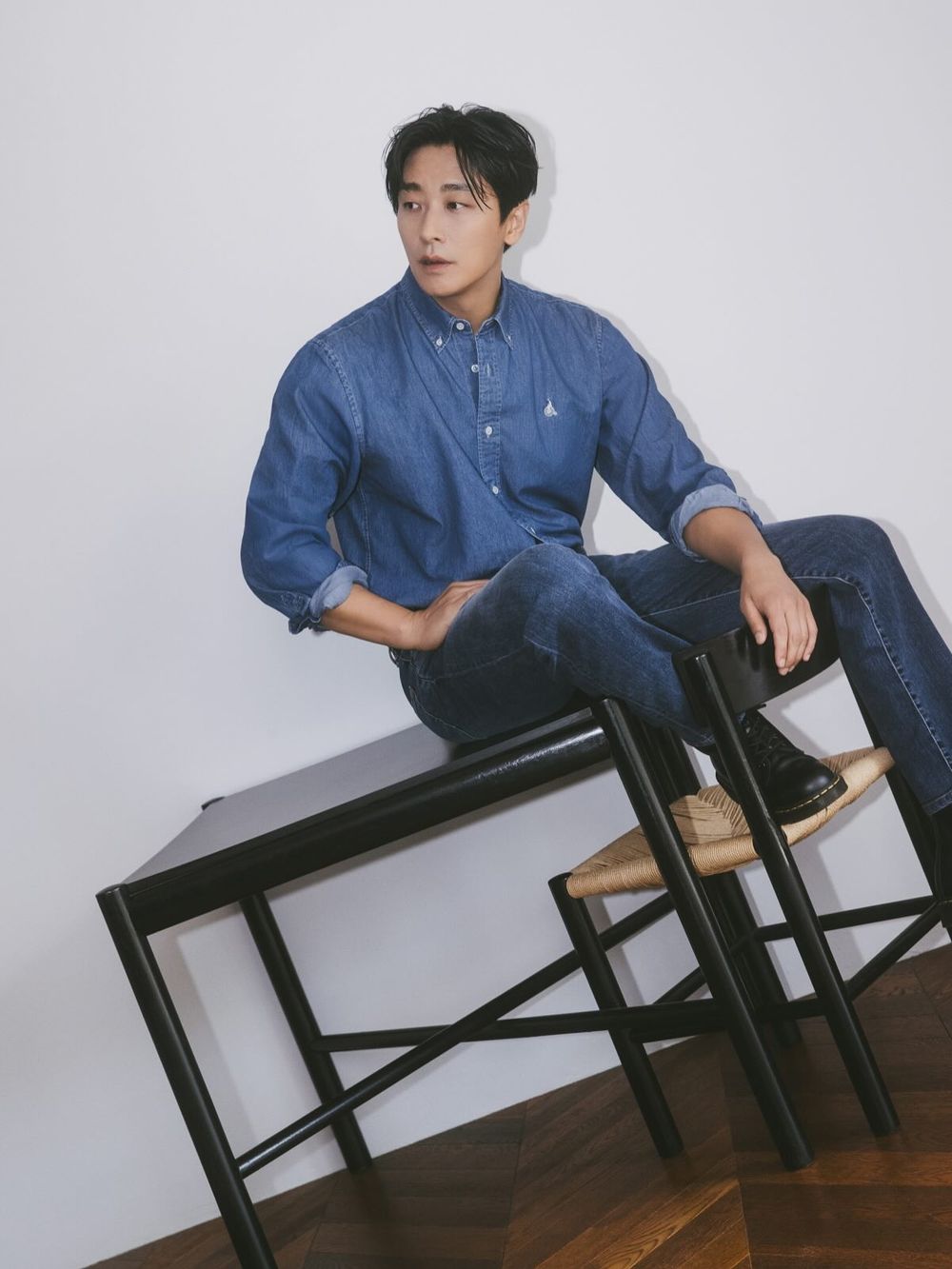 盤點8位「大叔系」韓劇男神！蘇志燮《金特務》動作戲太帥，金武烈《鐵拳教育》翻紅，李棟旭《殺人者2》魅力破表-13