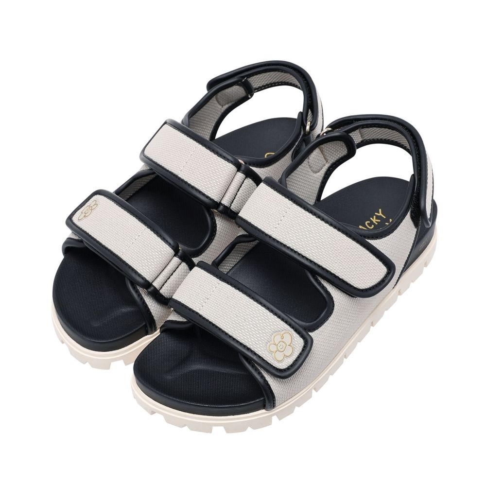 Giselle同款涼鞋只有這裡買得到！Wacky WiLLy台中LaLaport開幕、限定小熊珍奶上衣太可愛！-11