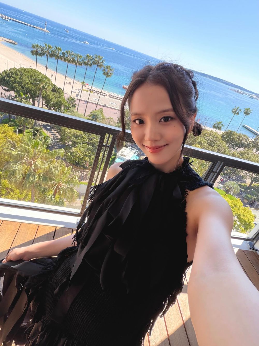 粉絲票選2026 KPOP「最佳顏值」TOP10出爐！仙女神顏TWICE子瑜排名第三，第一名是「他」實至名歸！-11