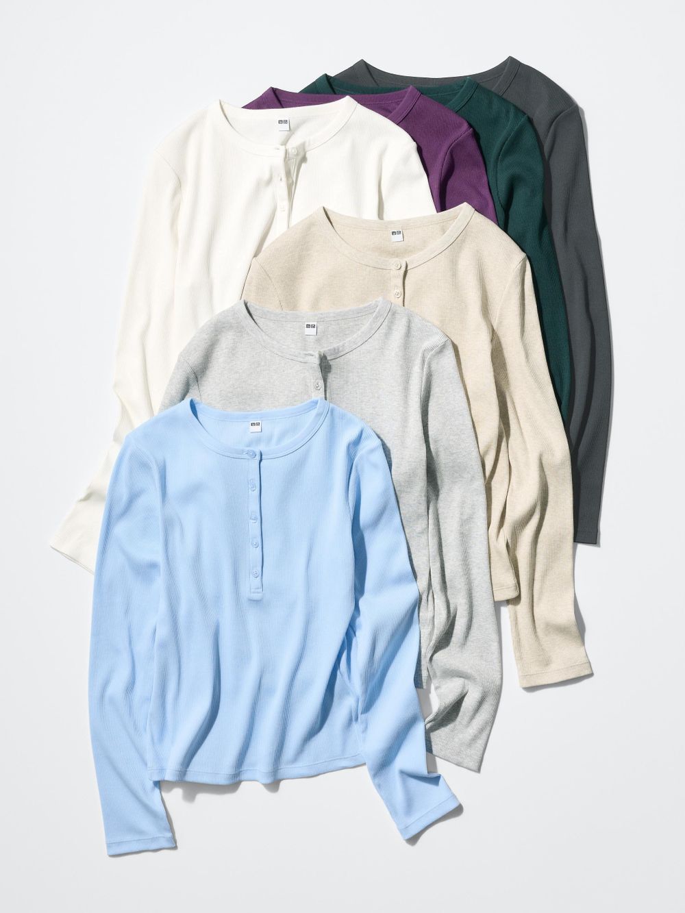 UNIQLO三件近期爆火長袖上衣！韓妞都買這件「好身材連帽T」、拼色上衣竟然只要390元！-10