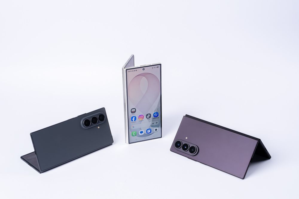 金宣虎成三星最新品牌大使！手握最新Galaxy Z Fold 8大拍帥照、自曝最愛「這功能」！-15