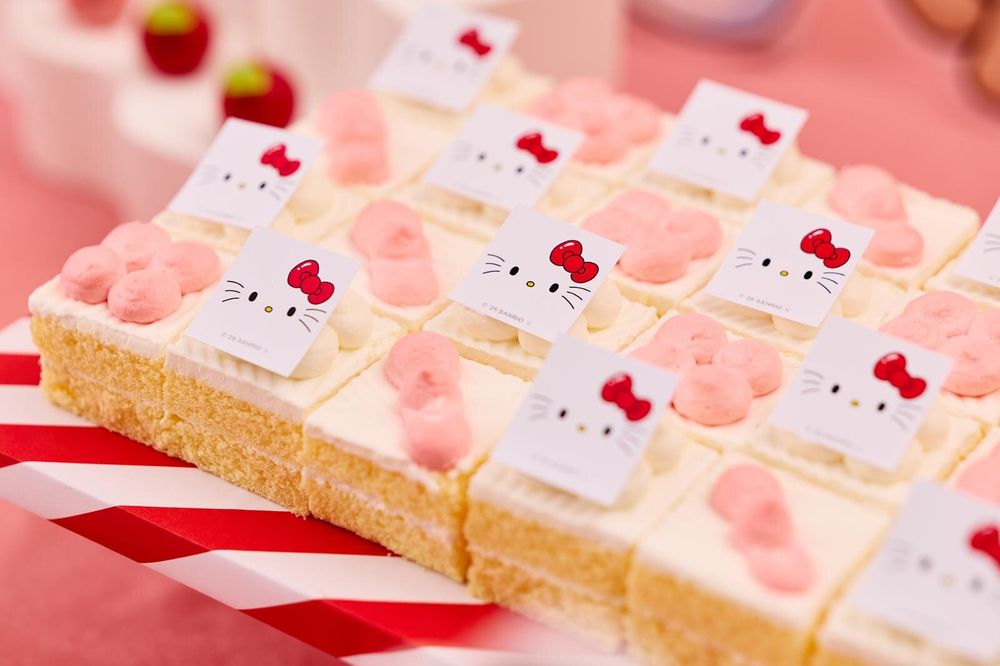 日本飯店開賣Hello Kitty主題下午茶！超可愛「大臉凱蒂貓蛋糕、蝴蝶結造型芭菲」萌到捨不得吃！-2