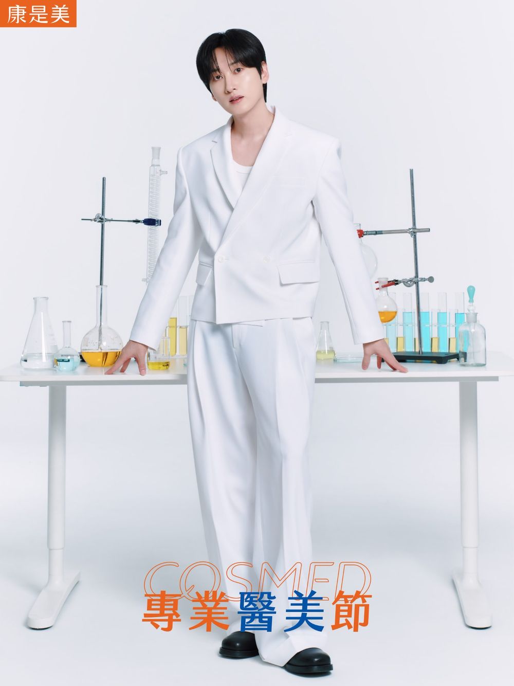 ANNIE注意、東海＆銀赫驚喜現身「康是美專業醫美節」！SUPER JUNIOR-D&E主題店限定專屬合影、小卡必收藏！-6