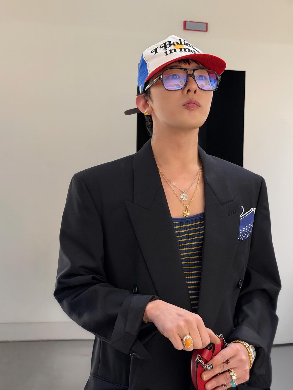 有錢不見得買得到！韓星也狂愛「克羅心」聯名MIKIMOTO！珍珠十字架別針GD也列入必搶？！-8