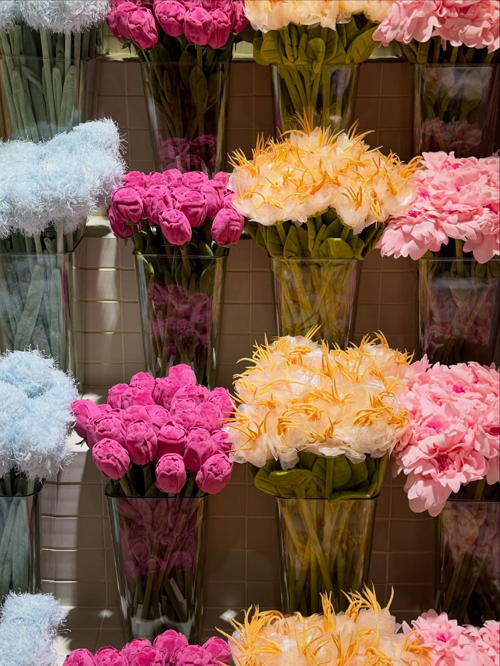 社群爆紅「絨毛花店」Flower Shop來台北了！「蜜桃色玫瑰、奶油白鬱金香」上百種繽紛花卉美翻天！-5