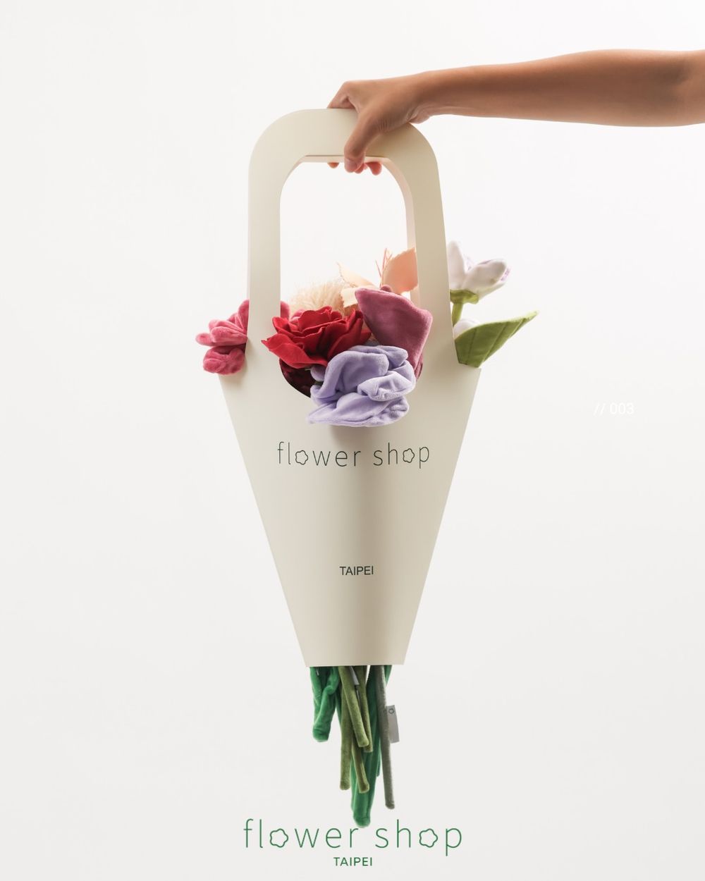 社群爆紅「絨毛花店」Flower Shop來台北了！「蜜桃色玫瑰、奶油白鬱金香」上百種繽紛花卉美翻天！-10