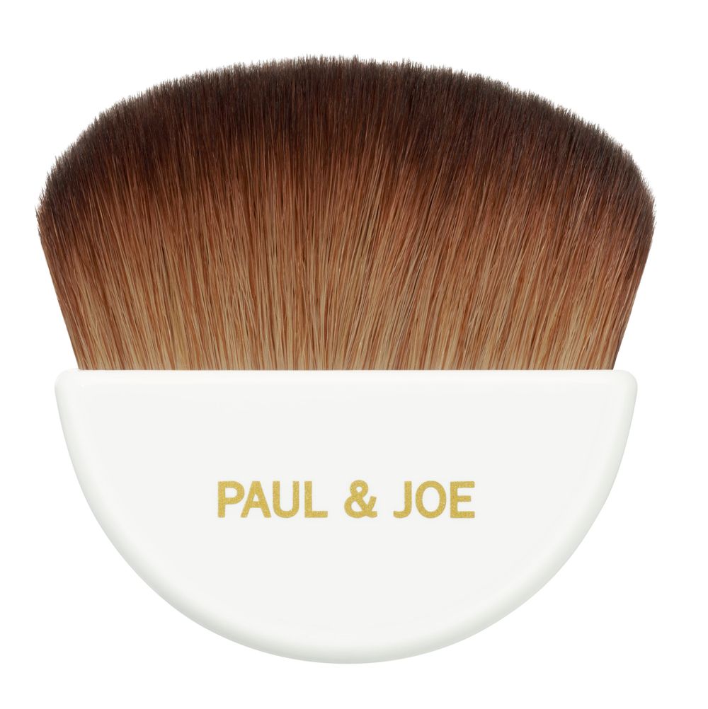 仙女梳妝台又多一顆！PAUL & JOE「糖瓷花漾柔光蜜粉餅」夢幻登場，4色花瓣刷出柔焦水光肌！-8