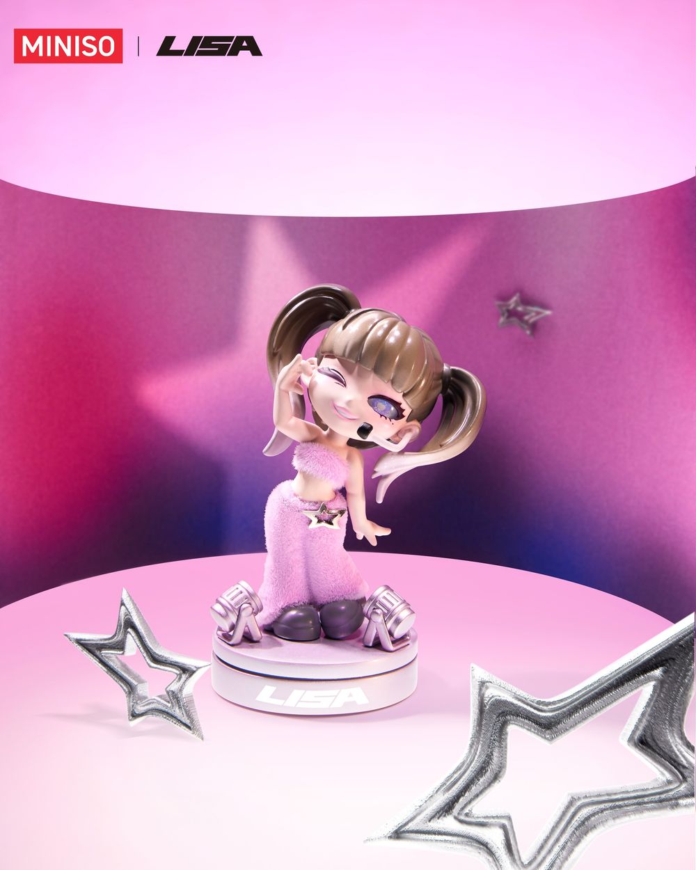 MINISO跟Lisa聯名啦！超可愛「紅色星星套裝Lisa公仔、絨毛吊飾盲盒」全都必須買！-12