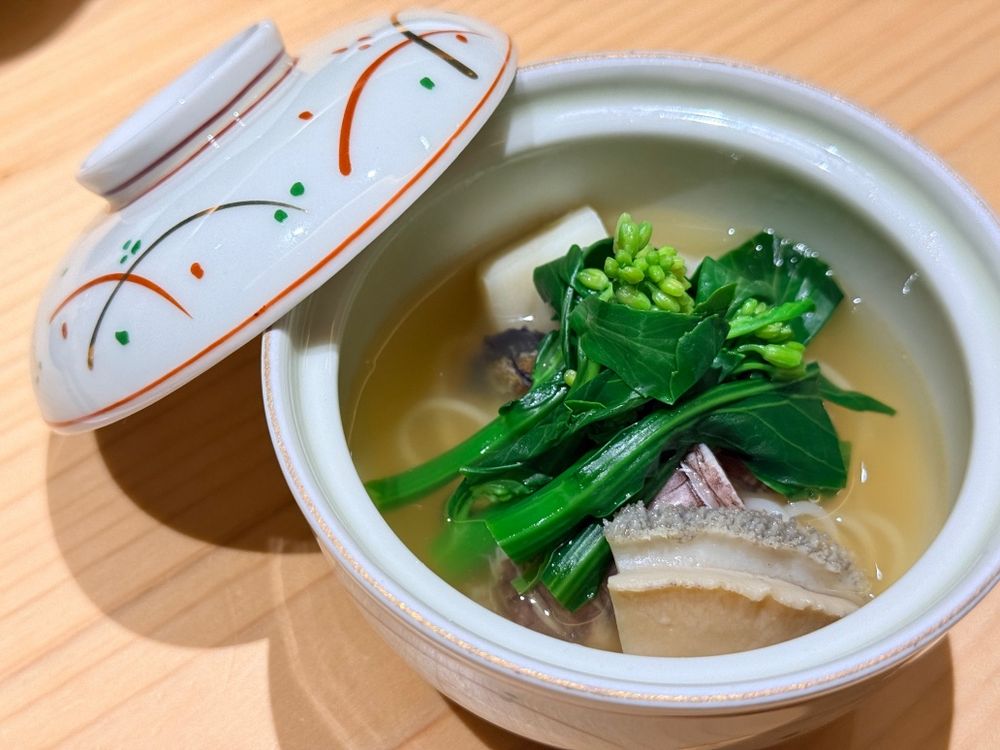 2026台北必吃板前料理推薦！鮨冶吉「北海道干貝磯邊燒、軟絲海膽壽司」近20道精緻無菜單日料太奢華！-13