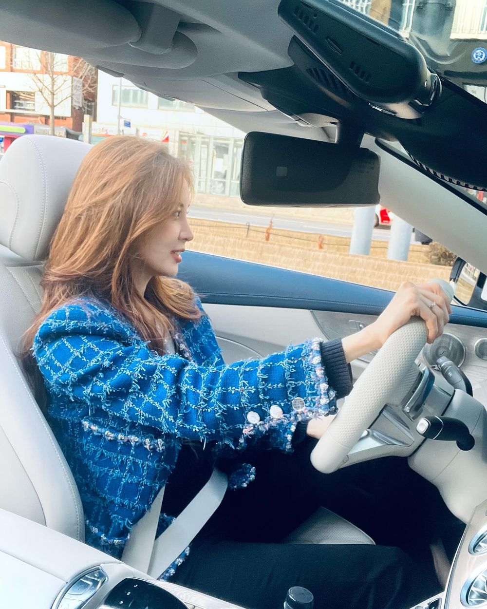 韓星私下愛車都是賓士！BTS RM社群狂曬G63越野車帥照、Jisoo&惠利最愛「這台」休旅車！-14