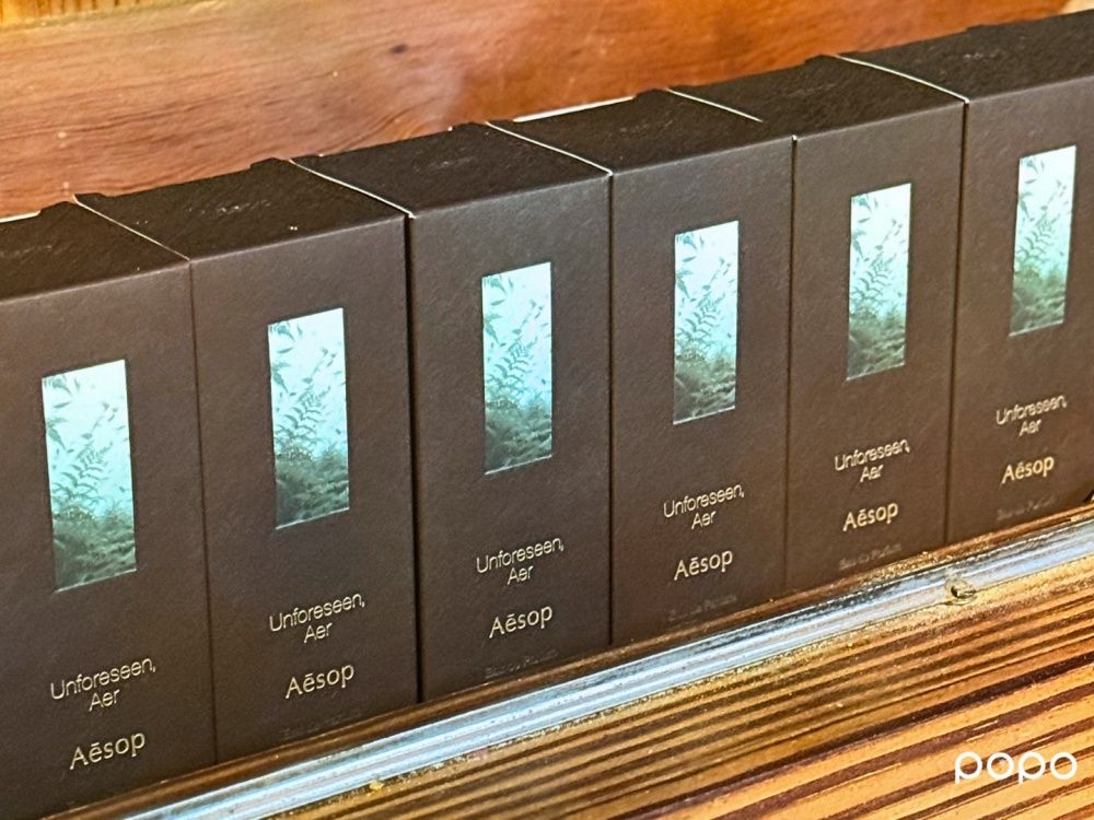Aesop香水20年迎來大改版！全新「喚空香水」森林空氣感太高級，8款《馥香寓言》換上琥珀新瓶一次收藏！-14