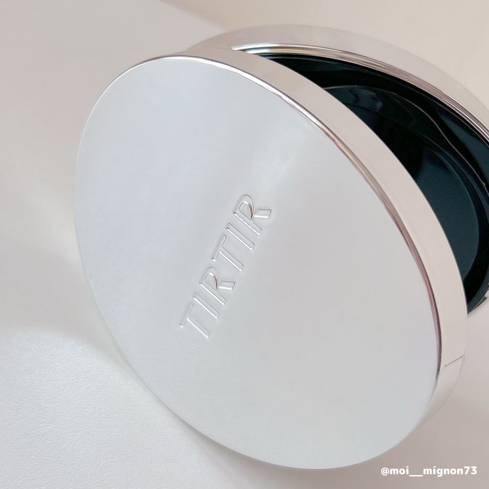 BTS金泰亨側顏＋微醺眼神誰受得了！TIRTIR「銀盒氣墊」注入73%養膚精華，拍出高級原生裸光，肌膚亮到連打亮都省了！-2