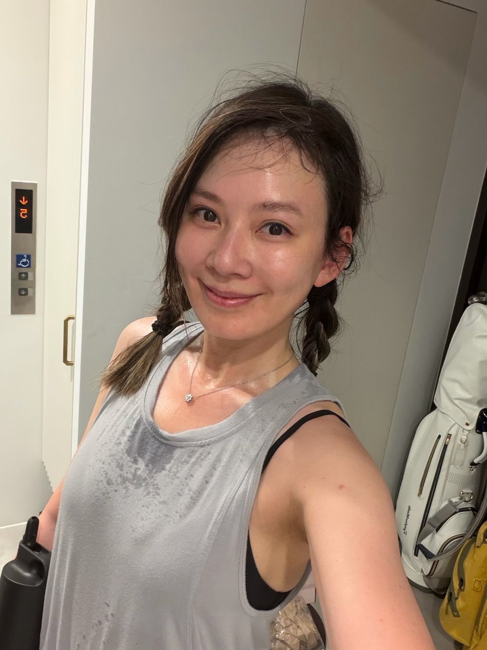 47歲Melody狀態太狂！最新凍齡秘訣「不只瘦更要有肌肉」，資生堂全新「超級精華」登場、信義A8快閃免費AI肌膚檢測！-5