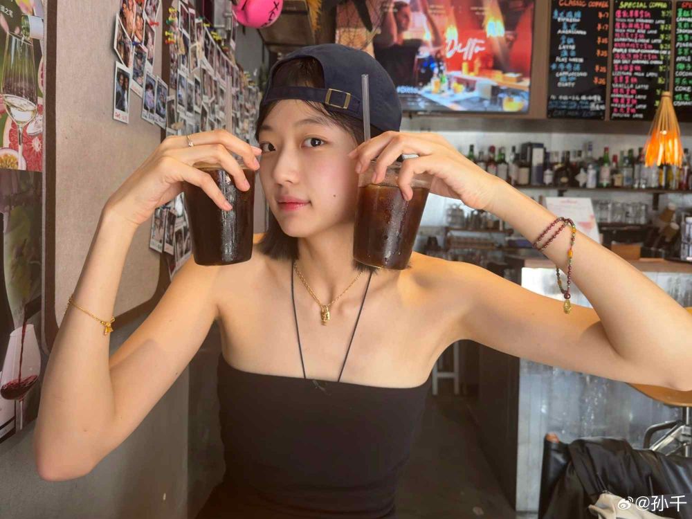 《早春晴朗》孫千討論度飆升！29歲「東北全智賢」清冷方圓臉太有辨識度，7年芭蕾練出逆天體態、私下反差＋同款香水一次看-14