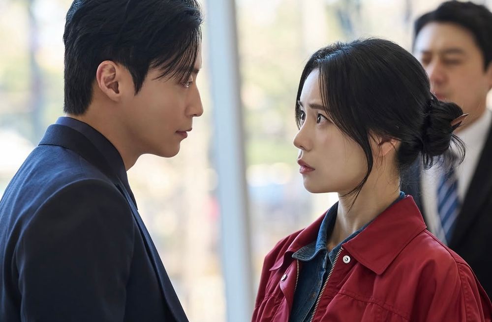 《我的王室死對頭》五大亮點！一開播就直衝Netflix收視冠軍，林智妍「朝鮮妖女」穿越現代與許楠儁組成「瘋批CP」！-7