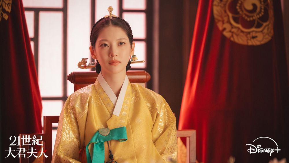 美到讓人無法討厭！《21世紀大君夫人》大妃娘娘「孔升妍」是誰？私服IG超會穿、曾獲選SM最美臉蛋！-3