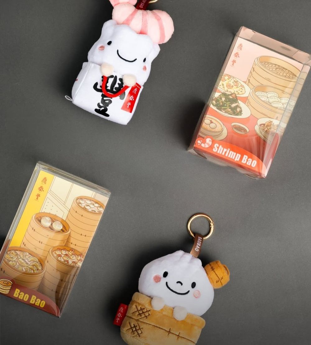 鼎泰豐也要挑戰Jellycat？超可愛「小籠包、蝦肉蒸餃」絨毛吊飾造型爆精緻、只有台灣買得到！-2