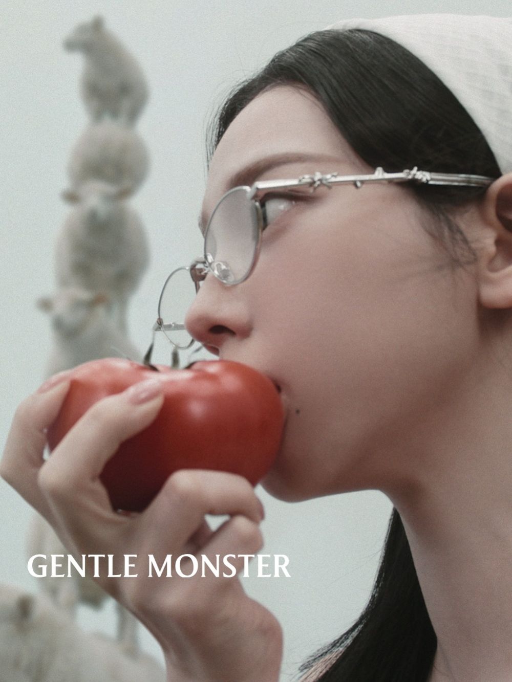 GENTLE MONSTER推出蔬菜系列？！Karina廣告同款、開賣日一次看！摺疊墨鏡、小臉細框眼鏡必買！-1